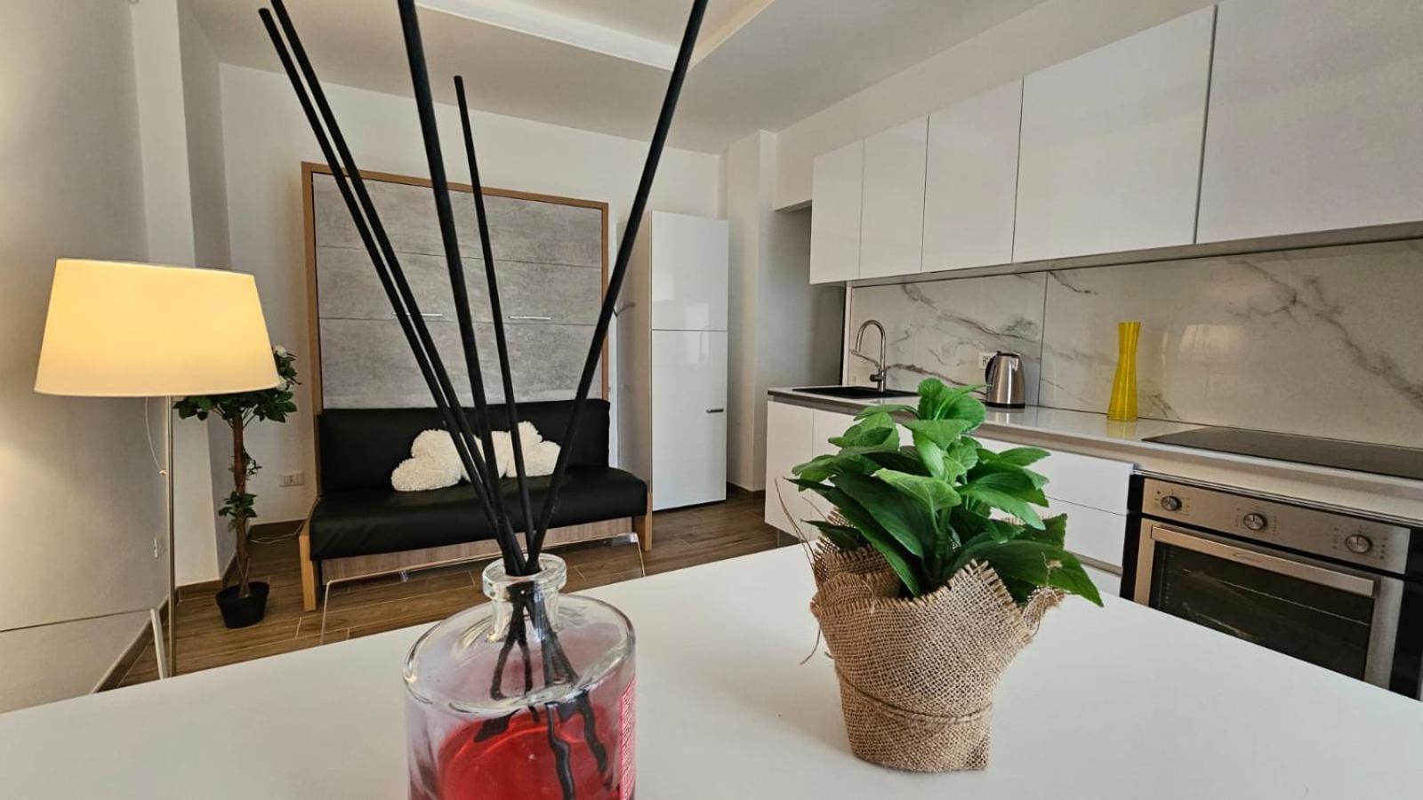 Casa Di Meg Appartamento A Milano Vicino Ai Navigli Екстер'єр фото