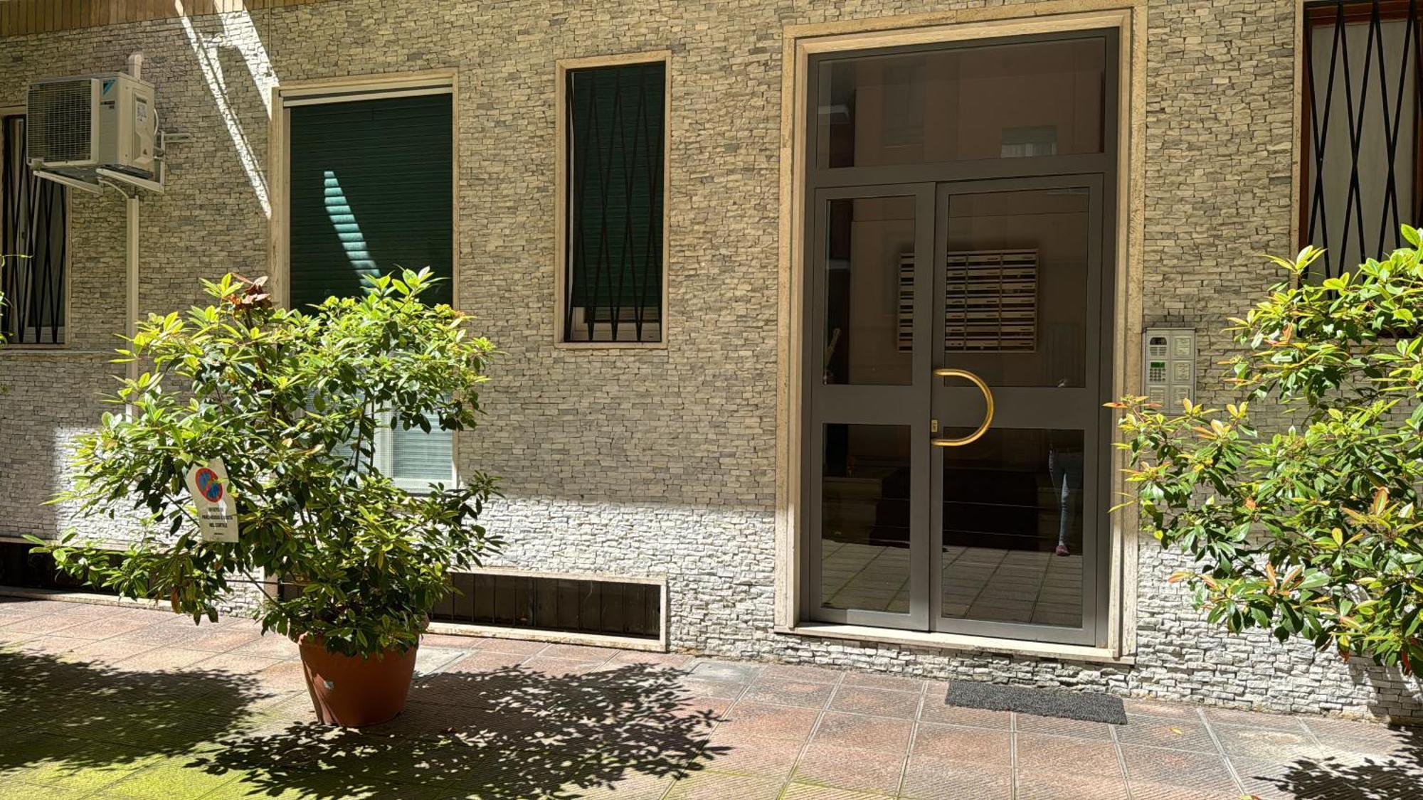 Casa Di Meg Appartamento A Milano Vicino Ai Navigli Екстер'єр фото